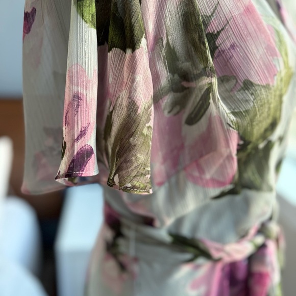 SLNY Floral Evening Maxi Tiered Hem V-Neck Short Sleeve Wrap Style Dress - Picture 8 of 17